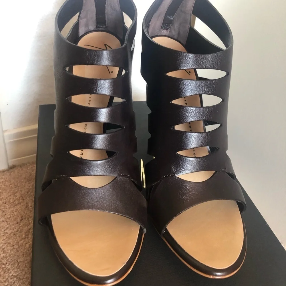 Giuseppe Zanotti Back Zip Cut-Out Heeled Sandal